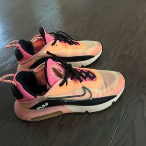 Women’s Nike air max 2090 neon highlighter